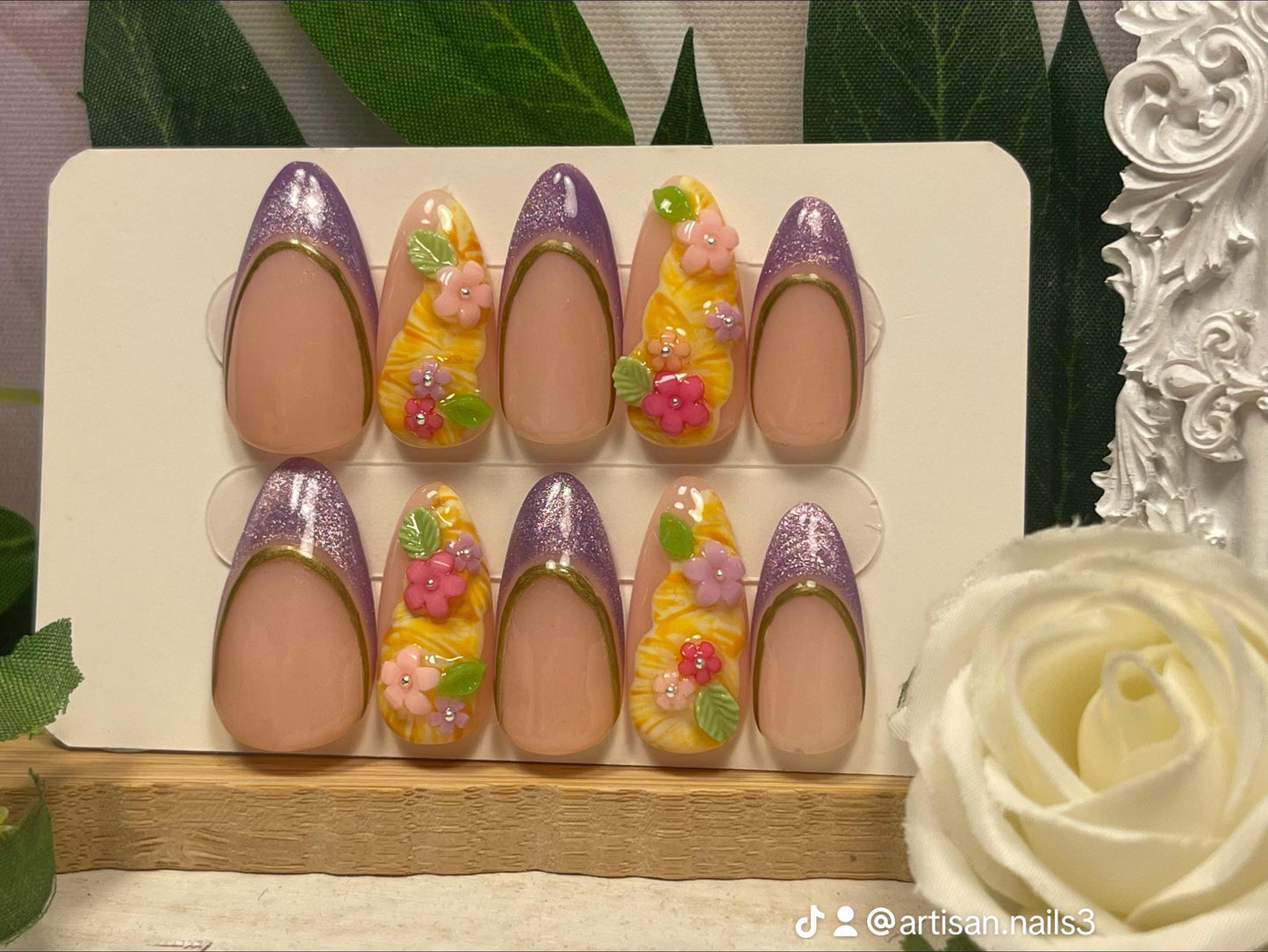 Suéltate el pelo - Juego de 10 uñas con temática de Rapunzel