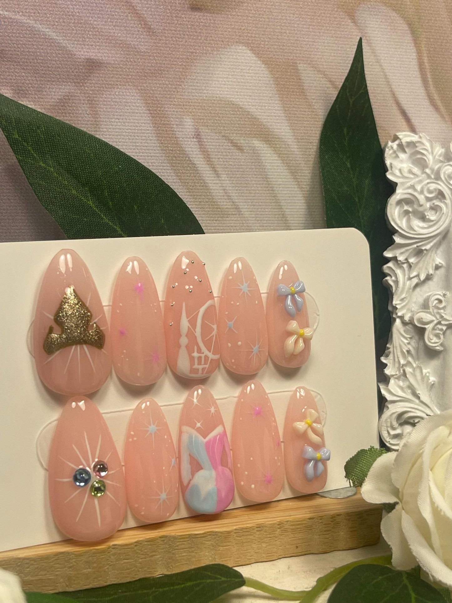 BRIAR ROSE - Set of 10 Sleeping Beauty themed Nails with 3D Bows