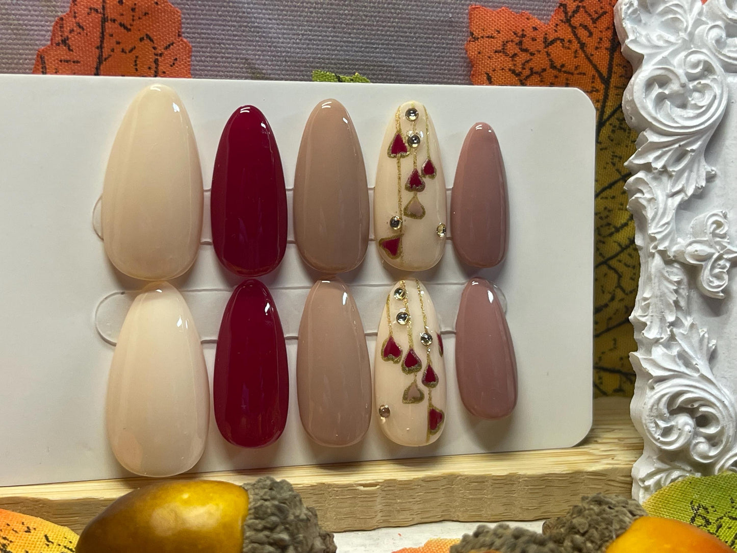 HEARTS FALL  - Set of 10 muted nude nails with hearts Nails