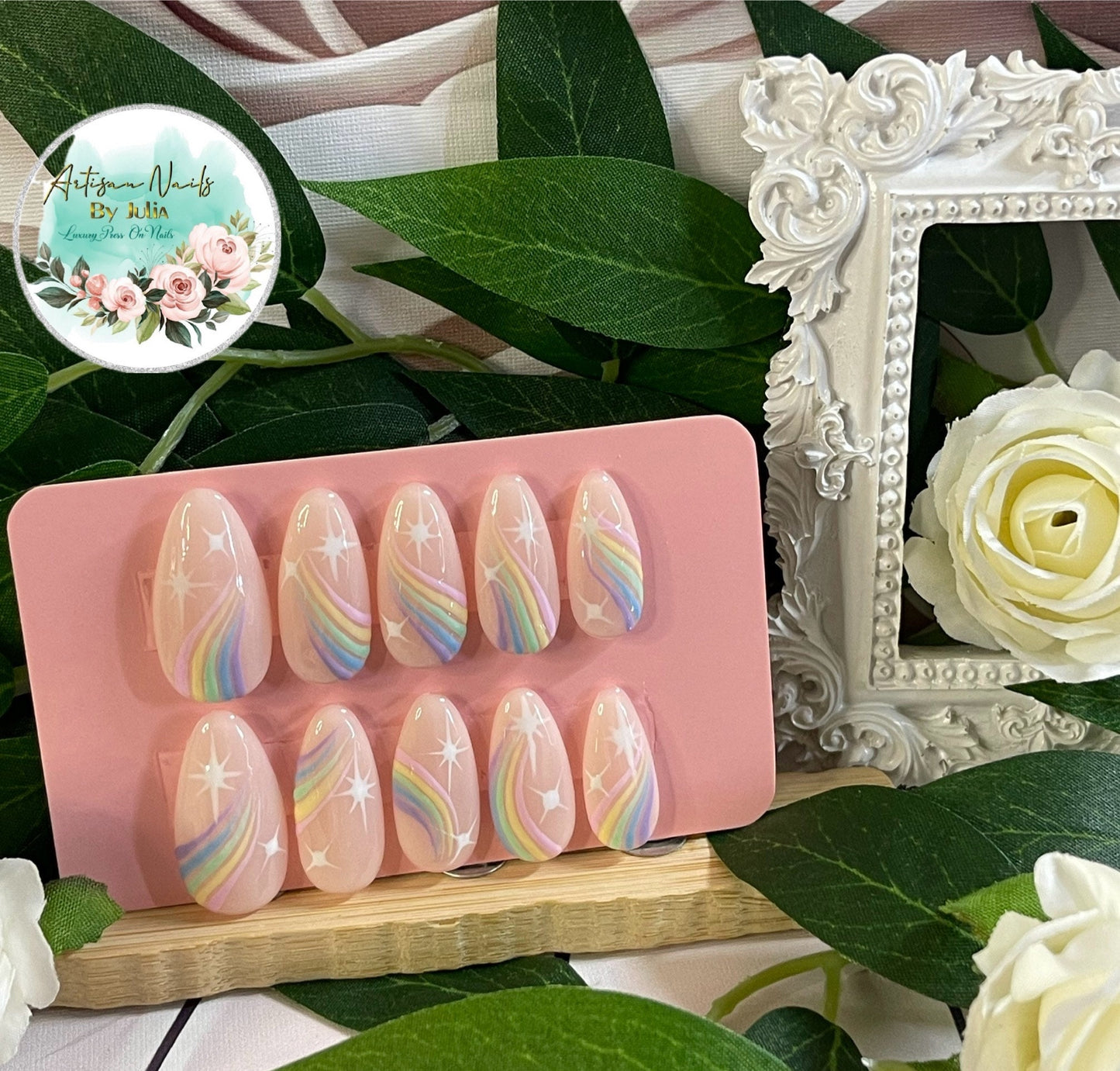 SHOOTING STAR - Set of 10 Pastel Rainbow Nails with Stars
