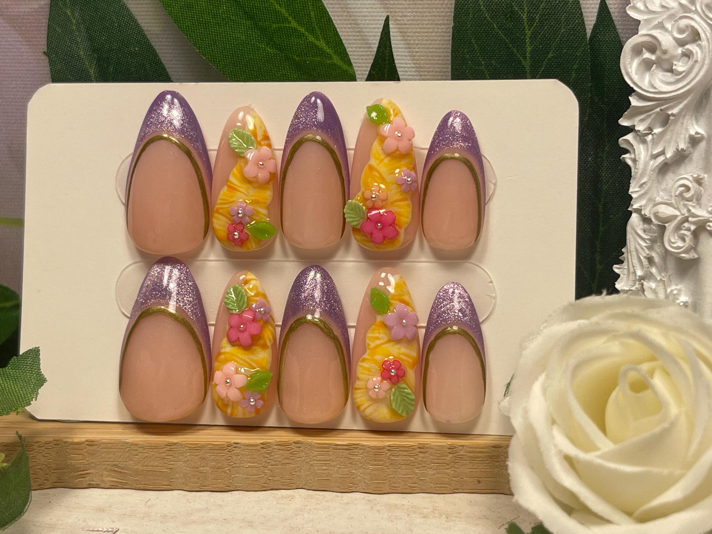 Suéltate el pelo - Juego de 10 uñas con temática de Rapunzel