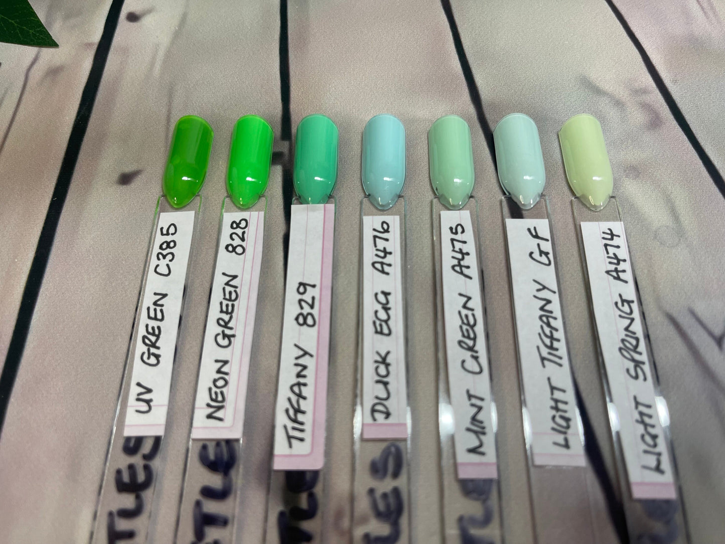 THE GREENS - Block colour or French Tip - Set of 10 Solid Colour or French Tip Nails