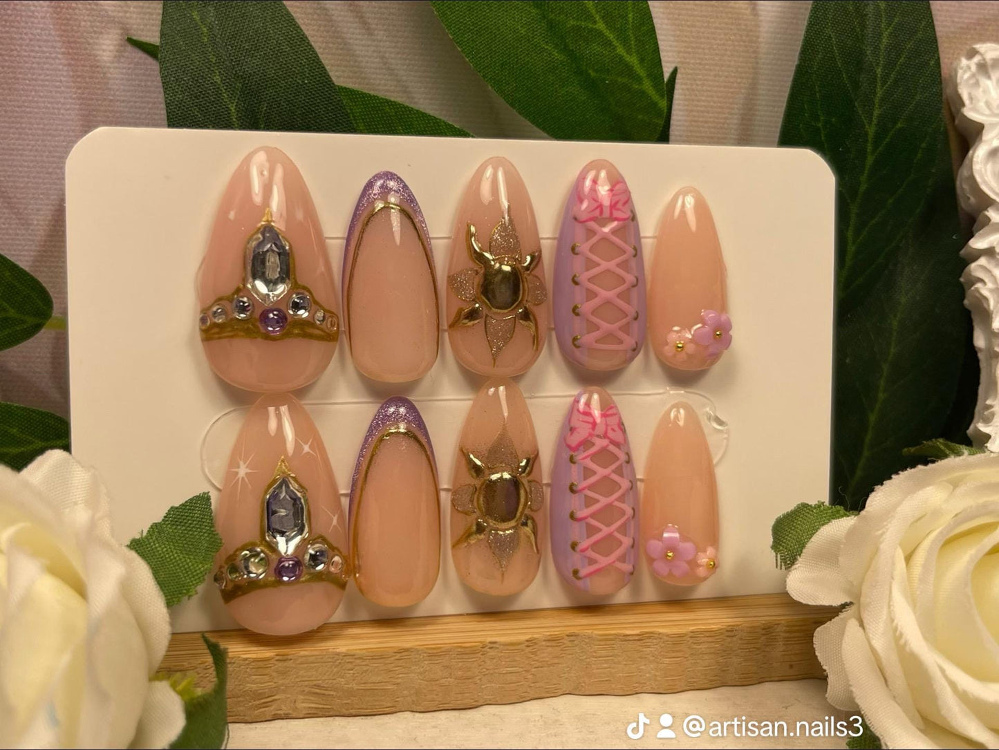 BEST.DAY.EVER - Set of 10 Rapunzel Themed Nails