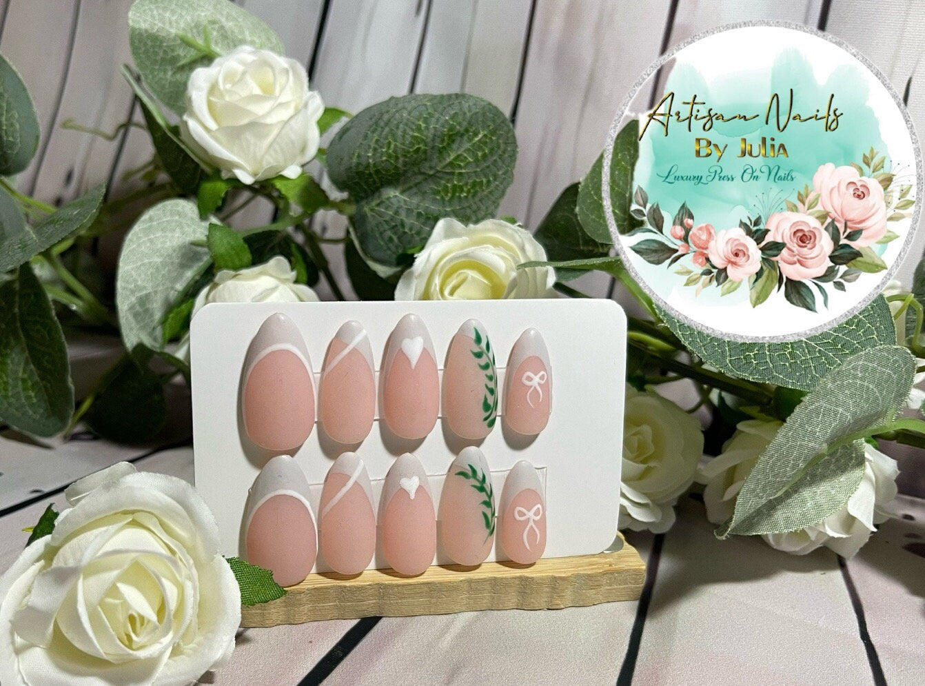 BOWS & BLOOMS - Set of 10 Grey French Tip Nails with Bloom & Bow Design