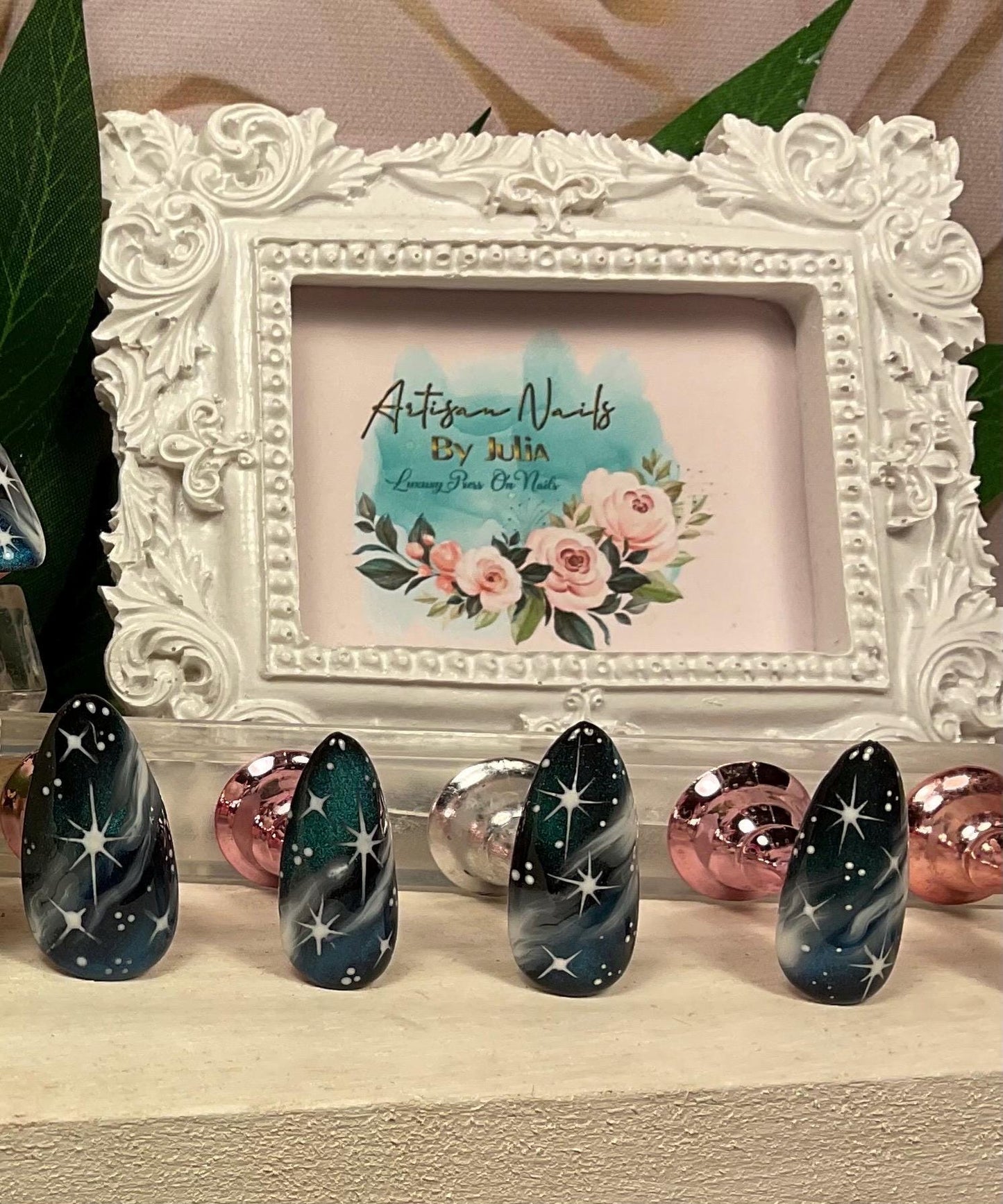MILKY WAY Set of 10 Space galaxy Inspired Nails