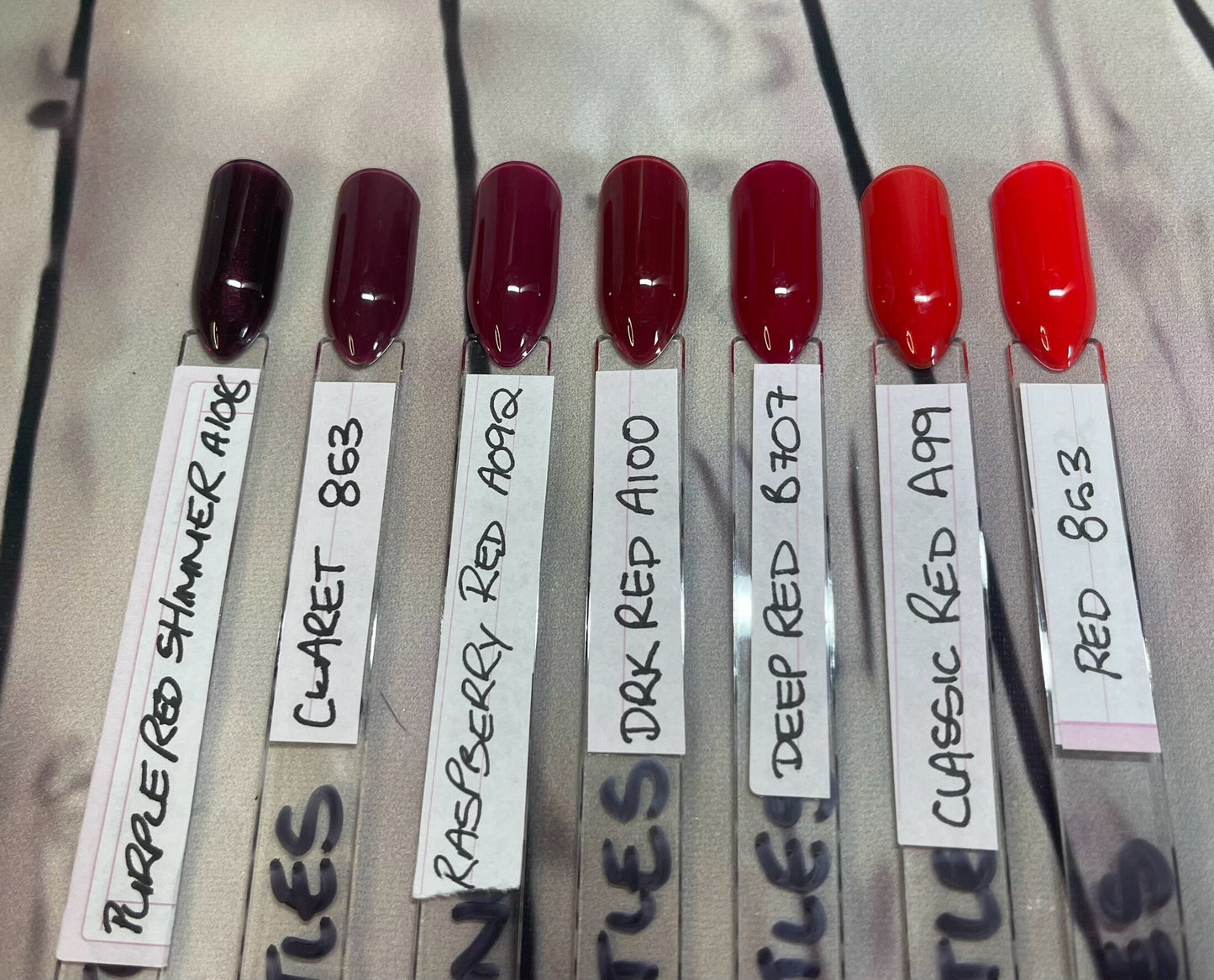 THE REDS - Block colour or French Tip - Set of 10 Solid Colour or French Tip Nails