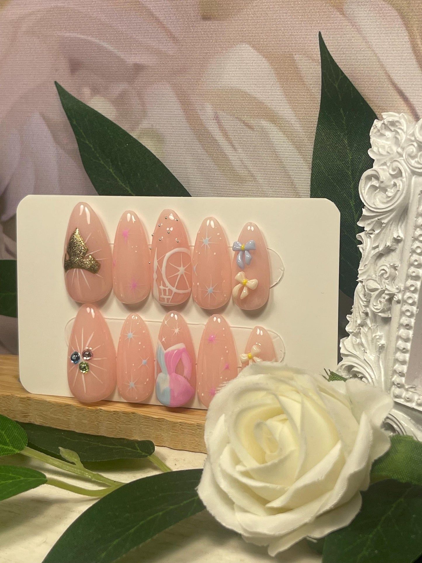 BRIAR ROSE - Set of 10 Sleeping Beauty themed Nails with 3D Bows