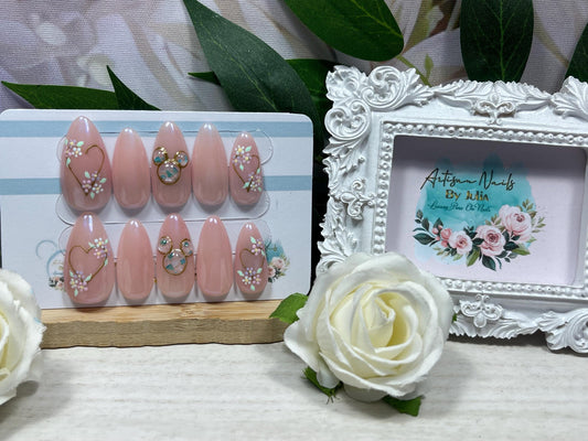 PURE MAGIC  - Set of 10 Mother Of Pearl & Flower Mouse Ears Nails