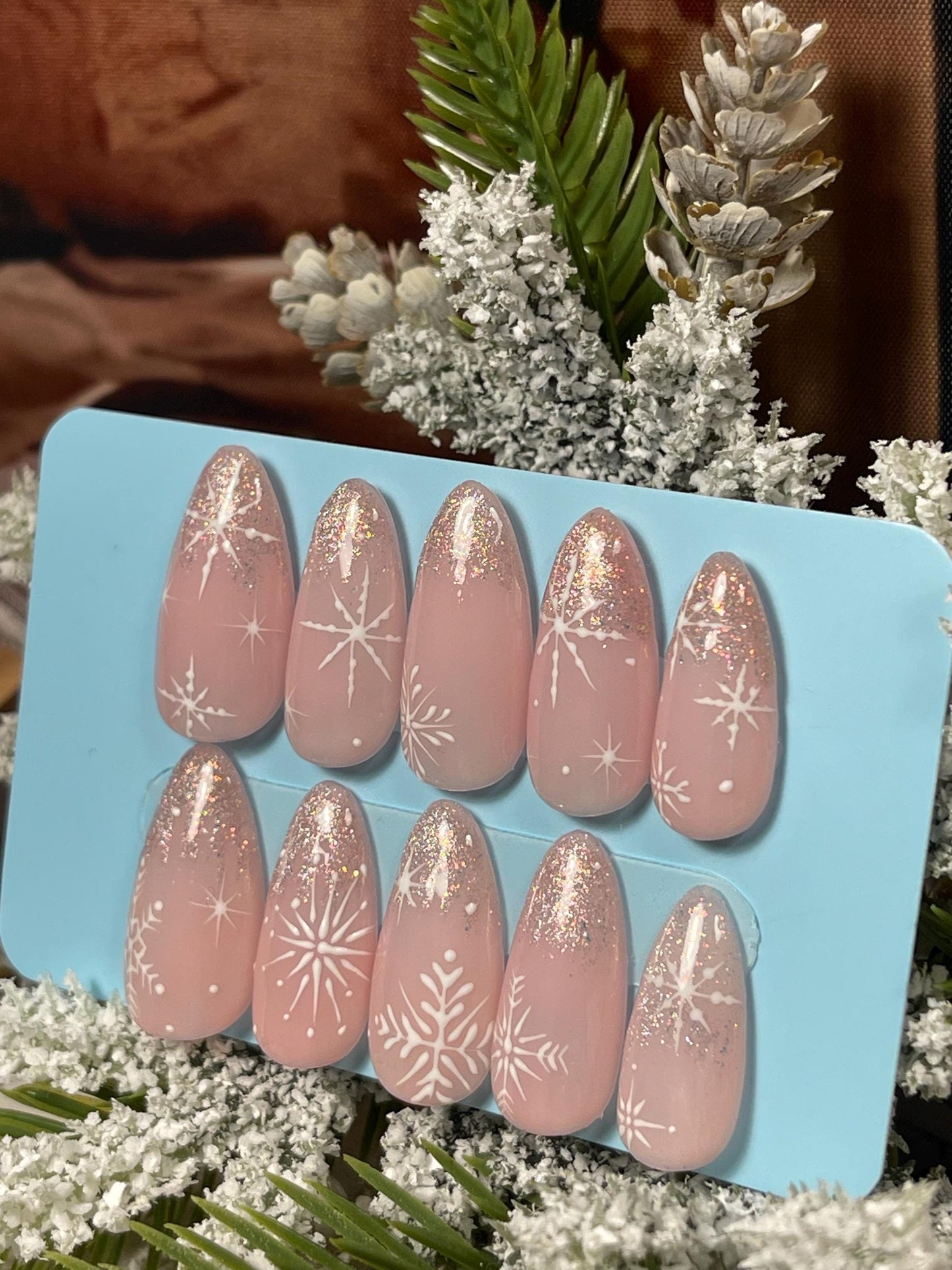 SNOW ANGEL - Set of cats eye Snowflake Nails