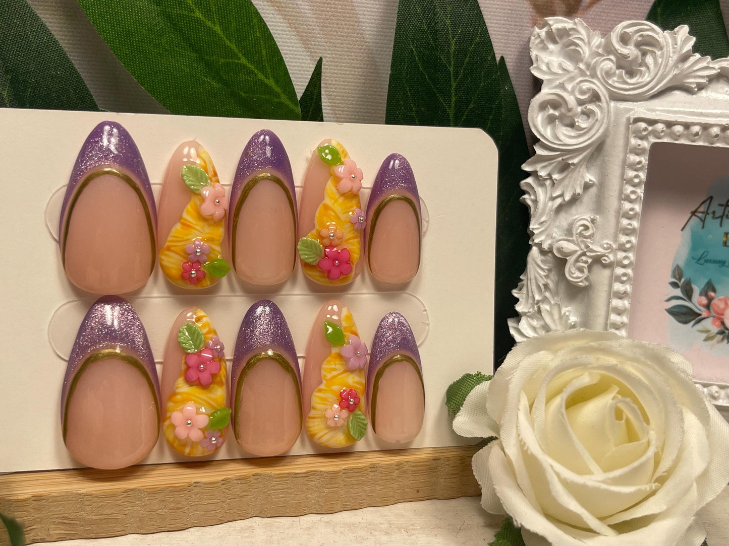 Suéltate el pelo - Juego de 10 uñas con temática de Rapunzel