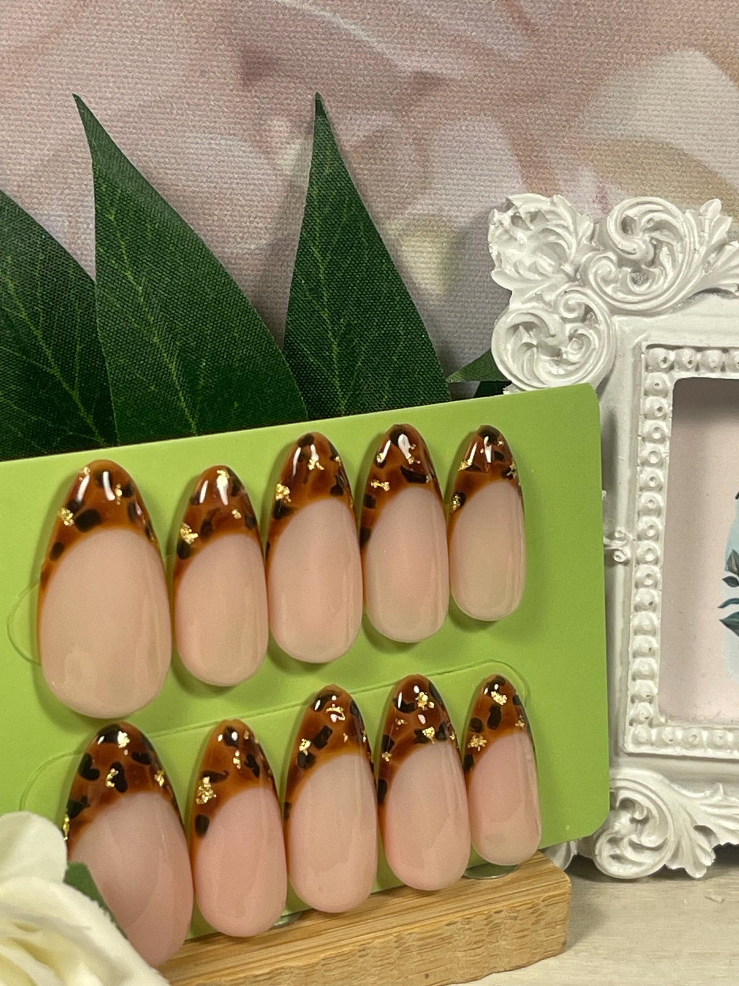 TORTOISE GOLD - Set of 10 Tortoise shell Gold leaf French Tip Nails