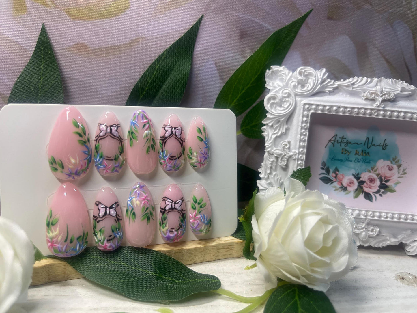 MINNIE SPRING - Set de 10 uñas florales inspiradas en Minnie