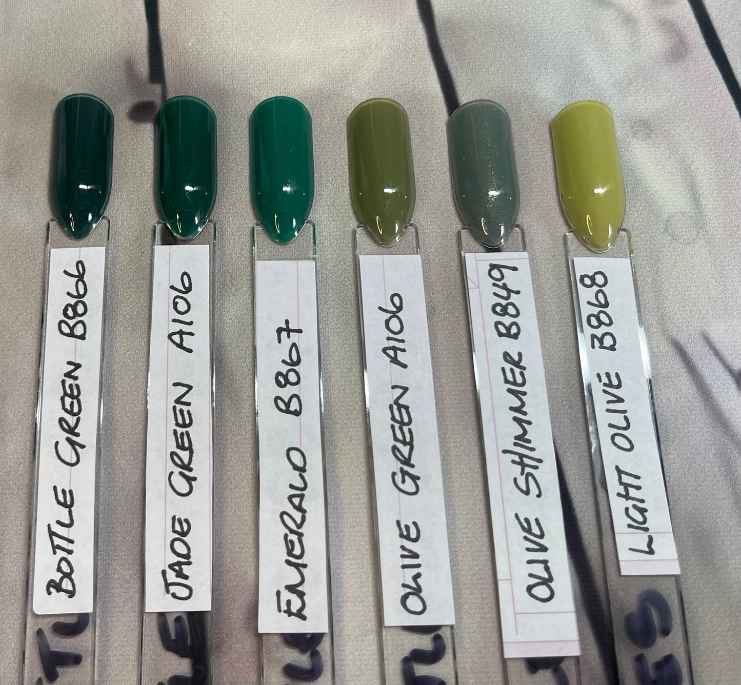 THE GREENS - Block colour or French Tip - Set of 10 Solid Colour or French Tip Nails