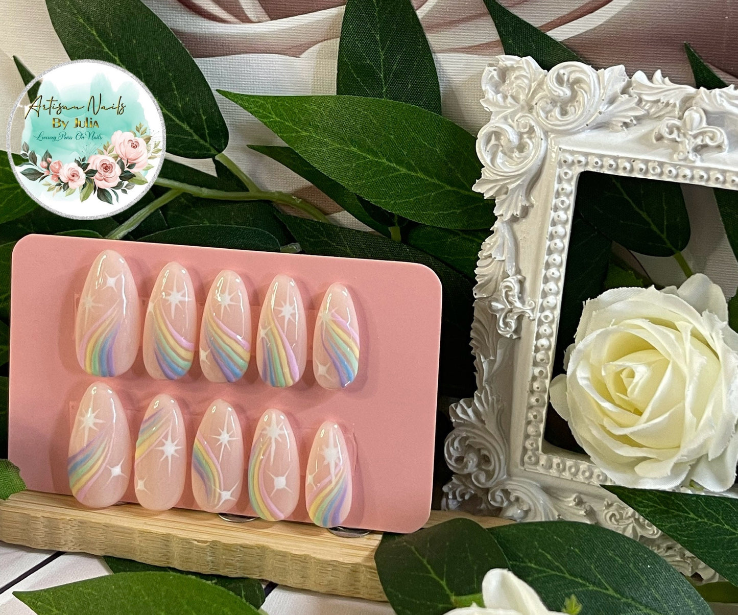 SHOOTING STAR - Set of 10 Pastel Rainbow Nails with Stars