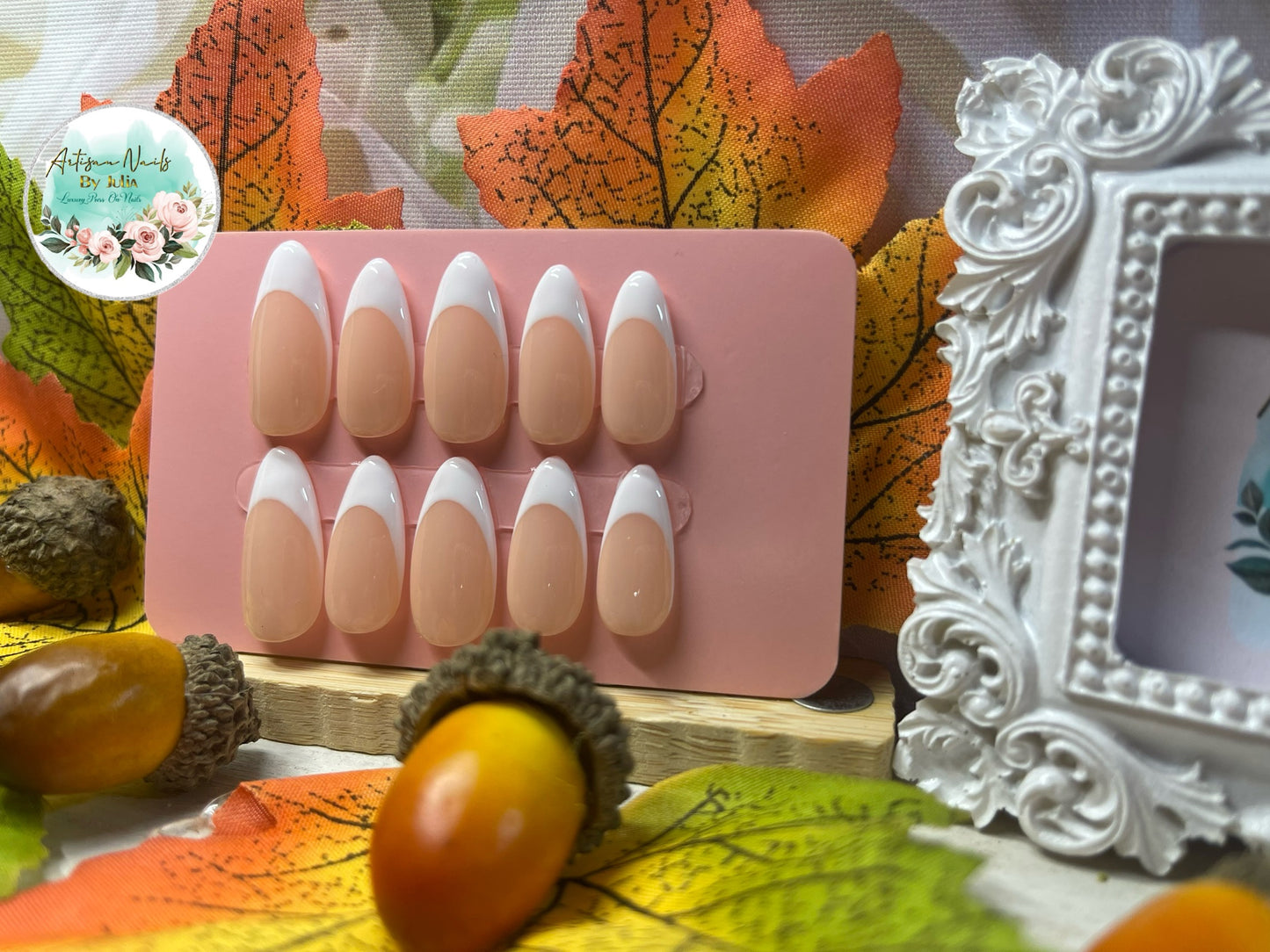 CLASSIC FRENCH - Gel Press on Nails - Lot de 10 faux ongles French Tip classiques - Fabriqués sur commande