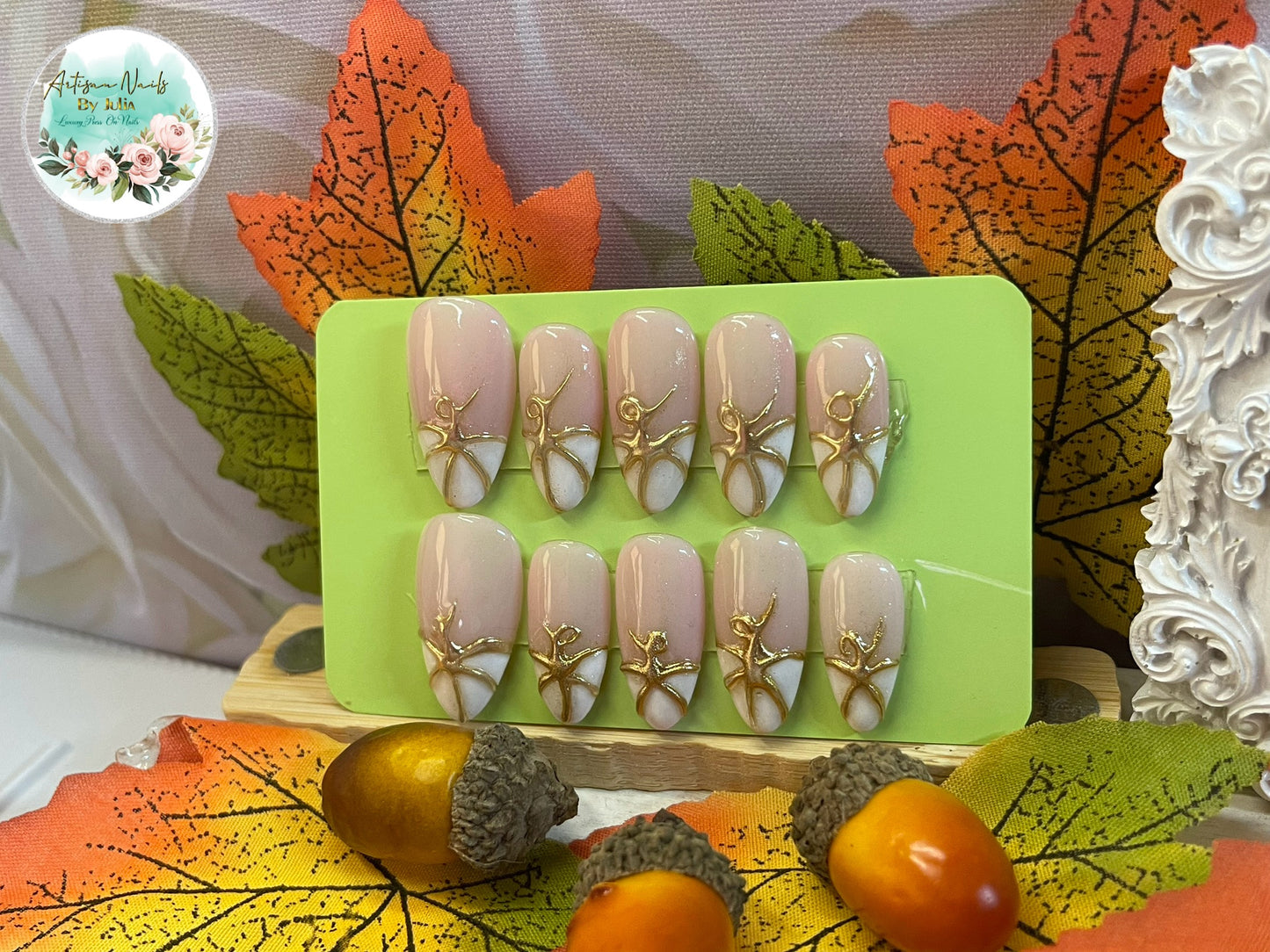 CITROUILLE BLANCHE - Gel Press on Nails - Lot de 10 ongles blancs et dorés en forme de citrouille - Fabriqués sur commande