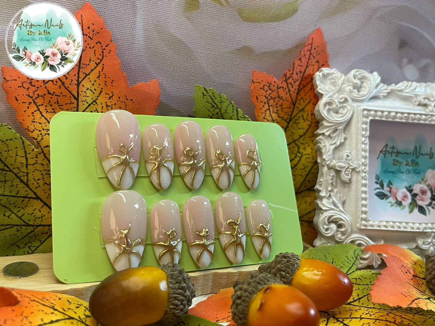 CITROUILLE BLANCHE - Gel Press on Nails - Lot de 10 ongles blancs et dorés en forme de citrouille - Fabriqués sur commande