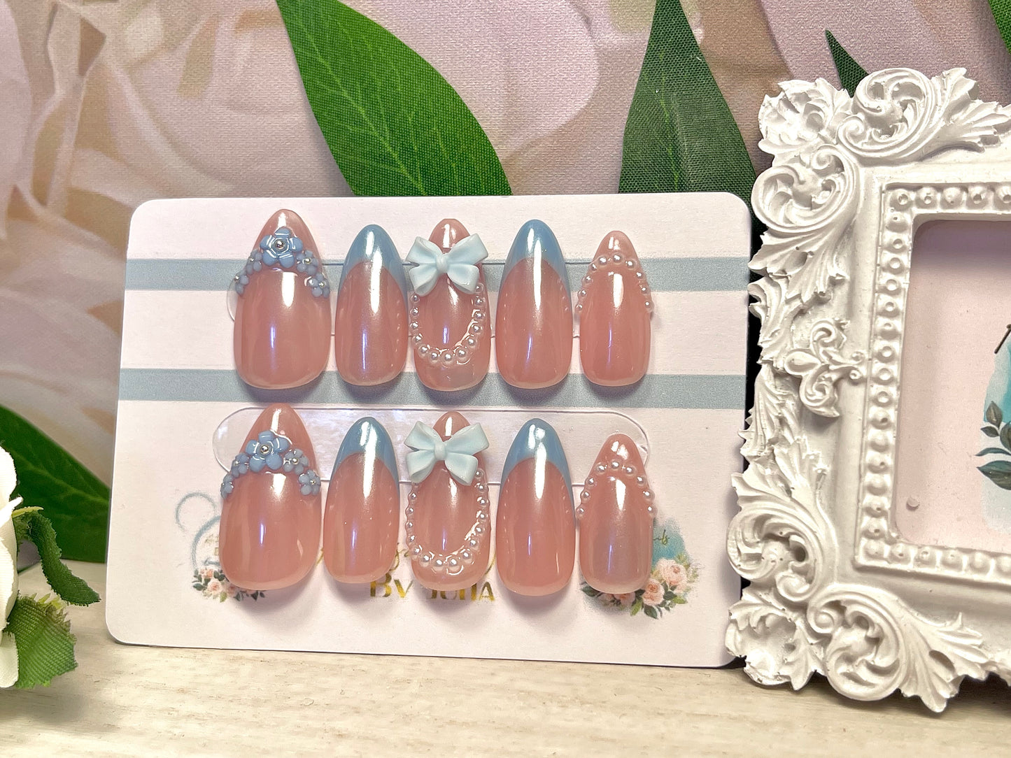 MAKE IT BLUE - Set of 10 Coquette Glazed Nails with Pearls & Bows