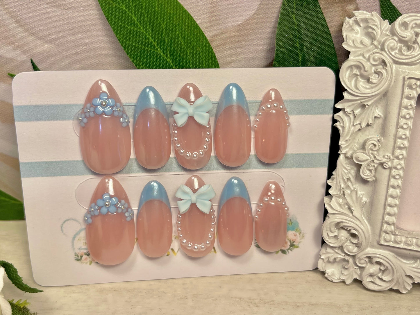 MAKE IT BLUE - Set of 10 Coquette Glazed Nails with Pearls & Bows