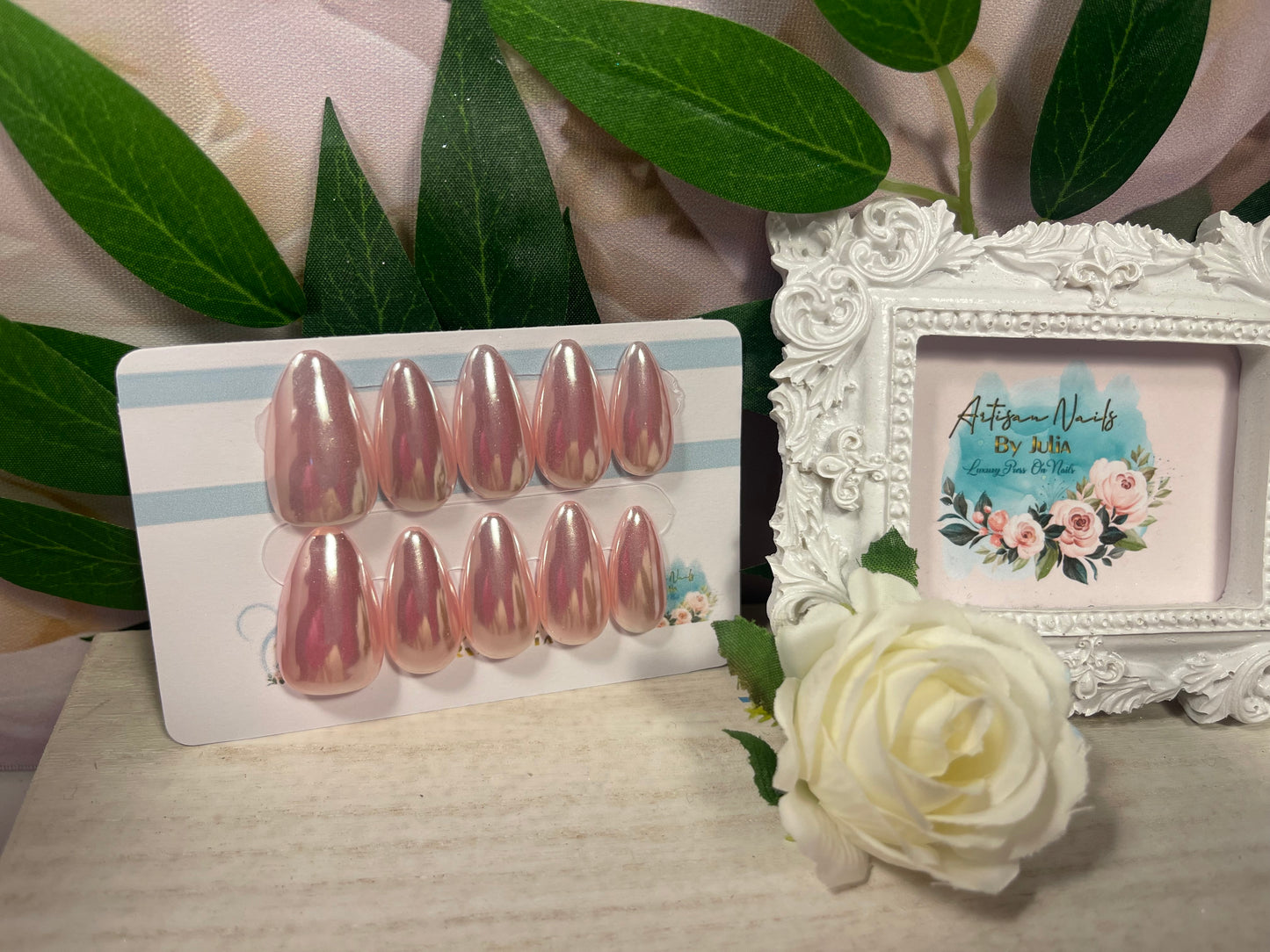 Shimmer - Set of 10 Chrome Glaze Rose nails