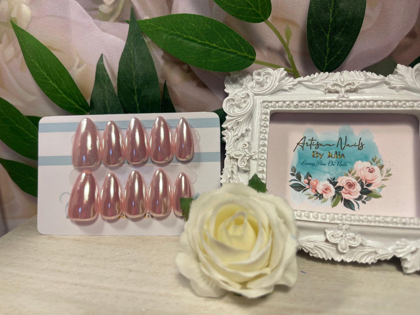 Shimmer - Set of 10 Chrome Glaze Rose nails