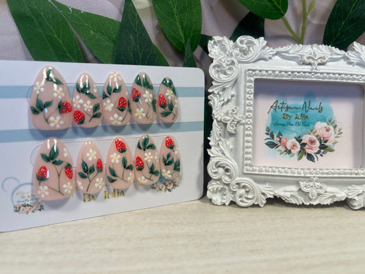 STRAWBERRY PICKIN'  - Gel Press on Nails - Set of 10 Strawberry Plant  Nails