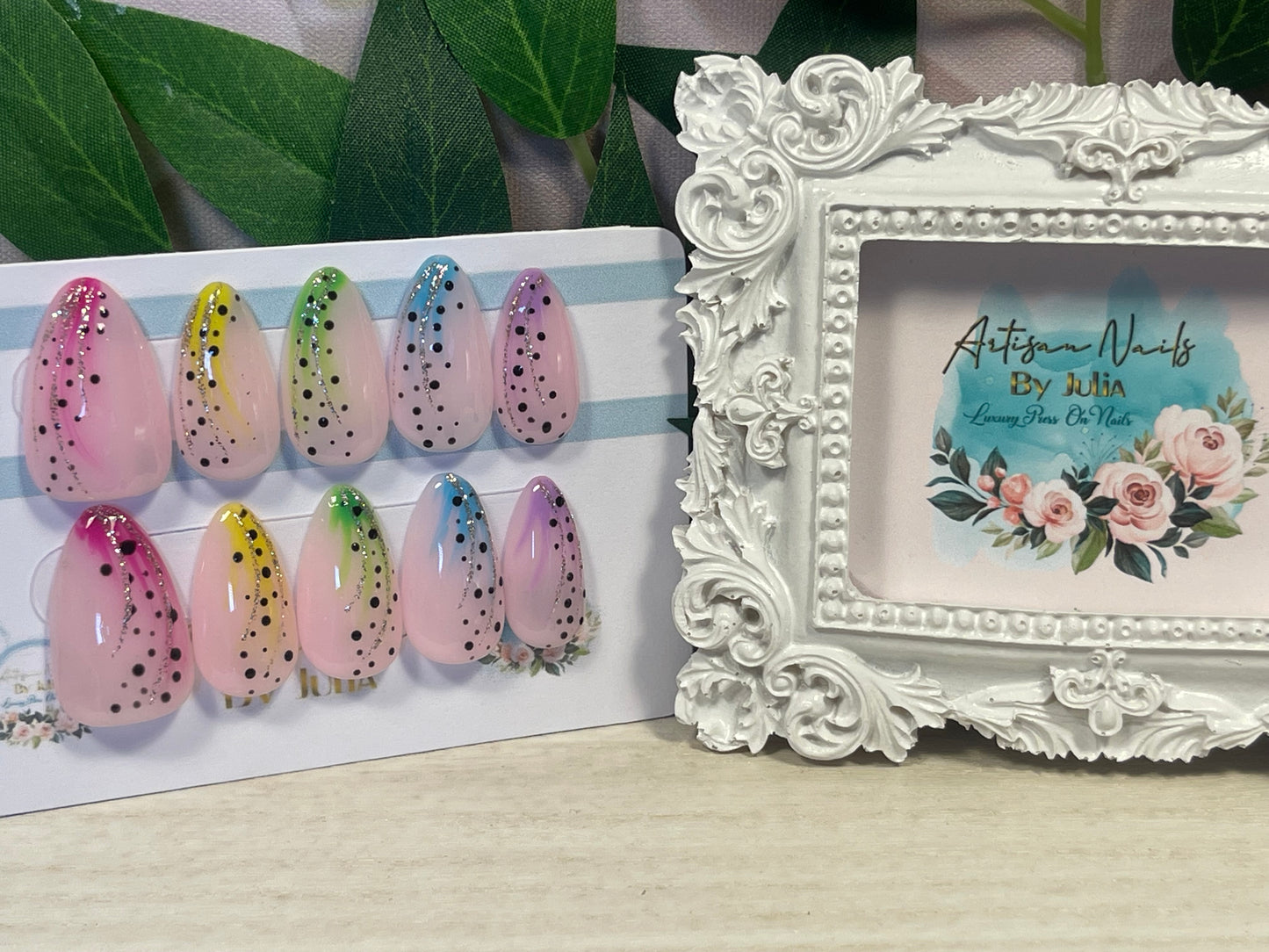 GECKO - Gel Press on Nails - Set of 10 Neon Stripe and Spot Nails
