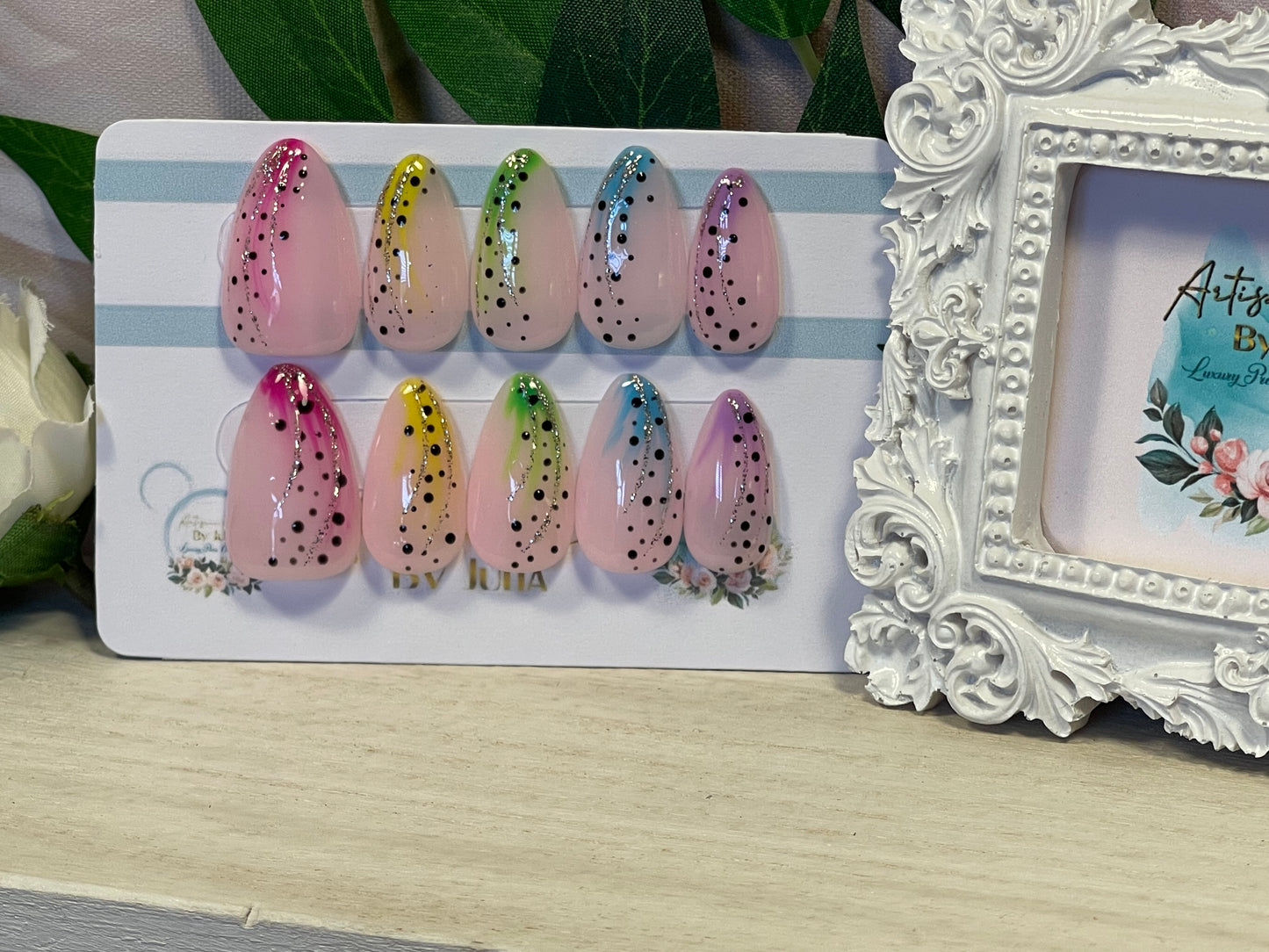 GECKO - Gel Press on Nails - Set of 10 Neon Stripe and Spot Nails
