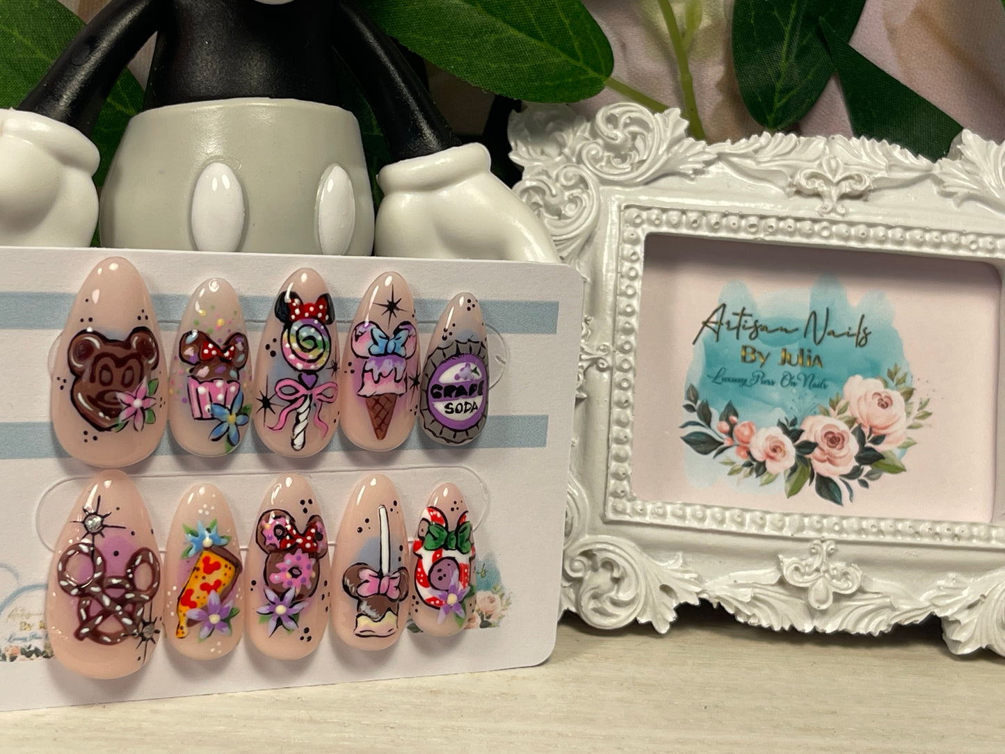 YUM YUM - Set of 10 Disney Snack Inspired Nails