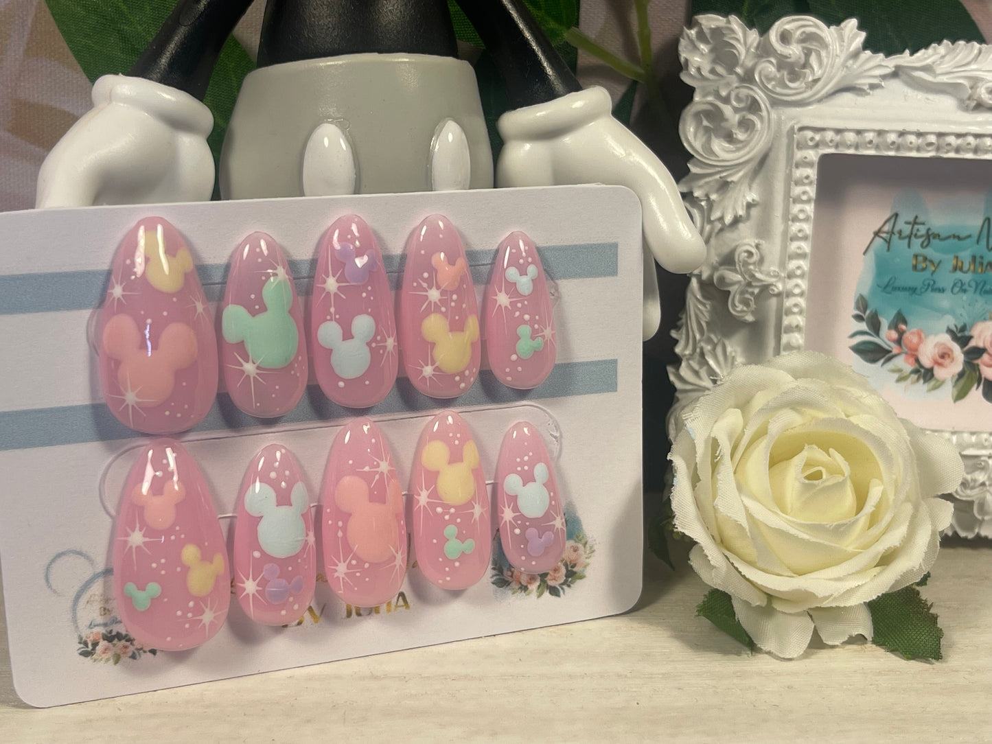 MOUSE MAGIC - Set of 10 Pastel Mouse Silhouette Nails