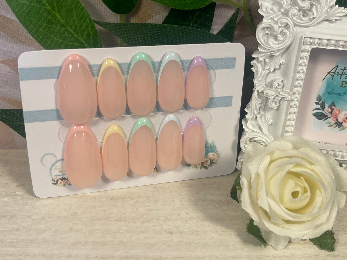 SKINNY PASTEL - Set of 10 Pastel French Tip Rainbow Nails