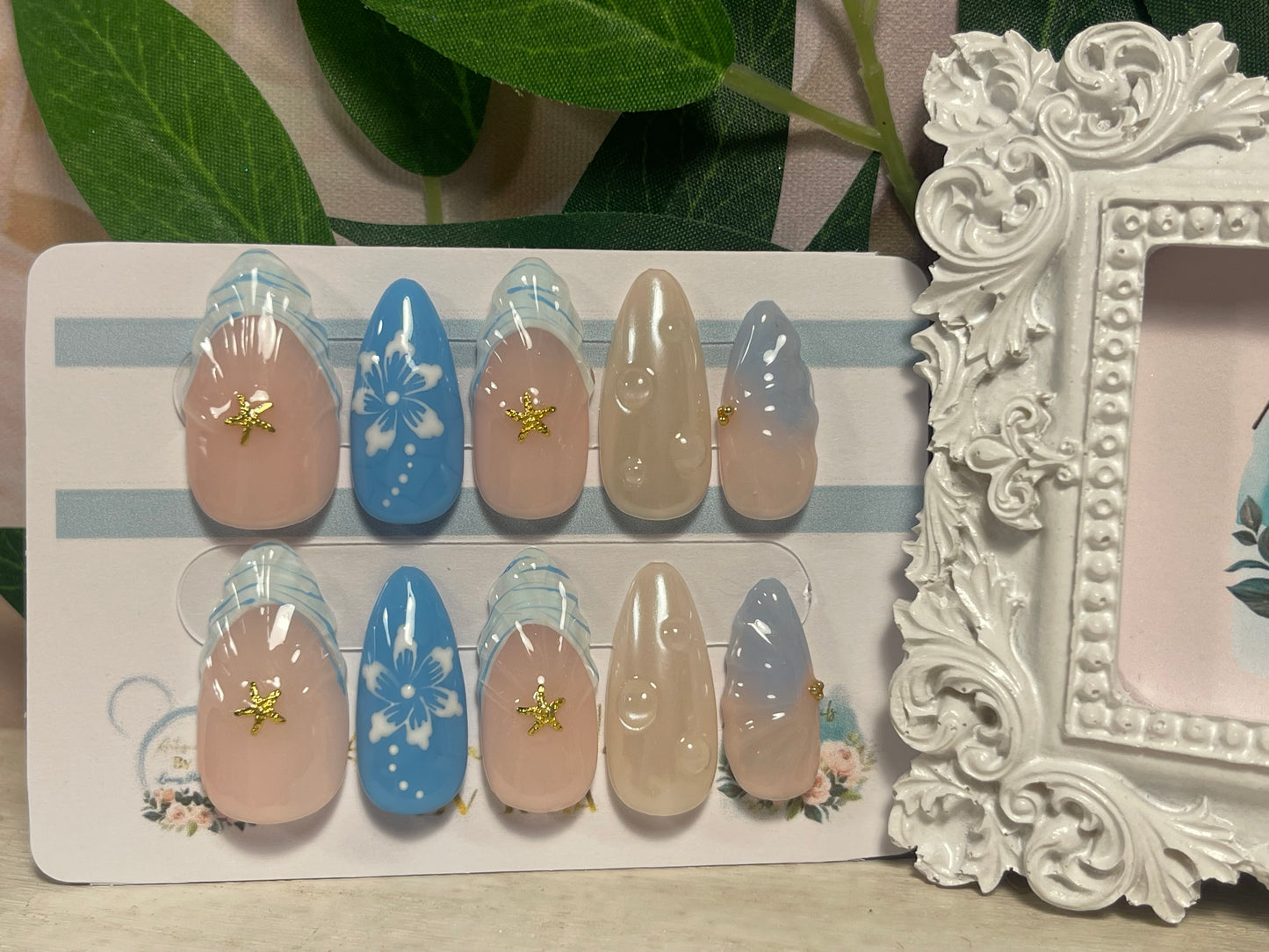 OCEAN BABIES - Ongles en gel à presser - Lot de 10 faux ongles French Tip tachetés émaillés - Fabriqués sur commande