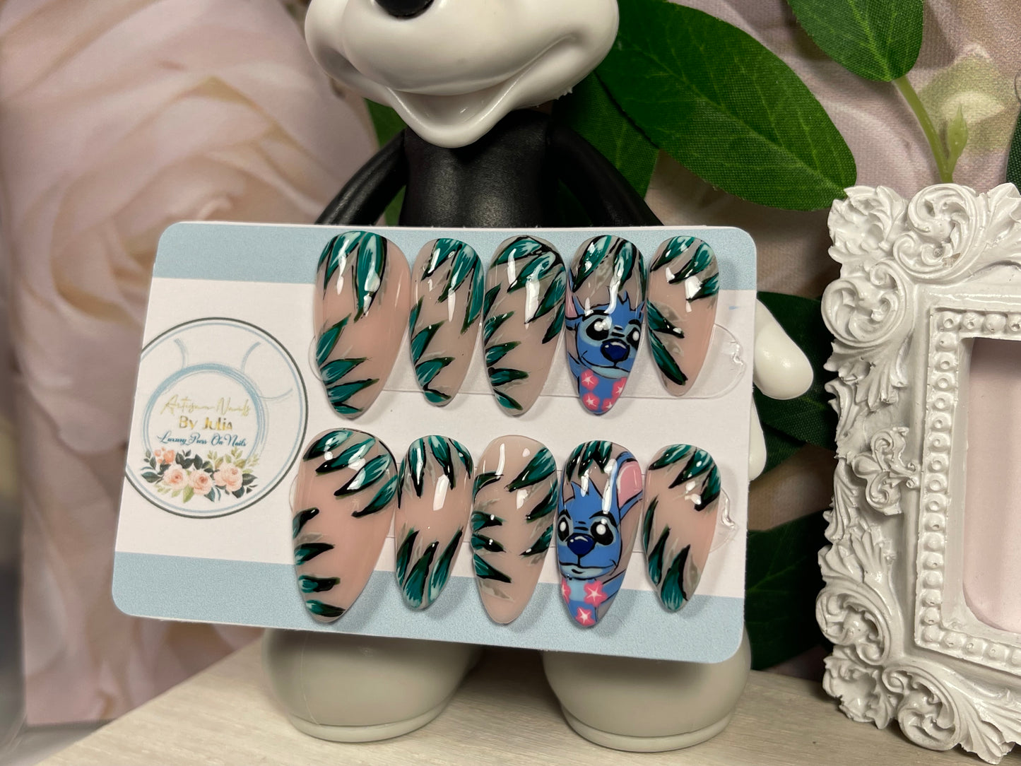 OHANA - Set of 10 Stitch and Palms inspired Nails