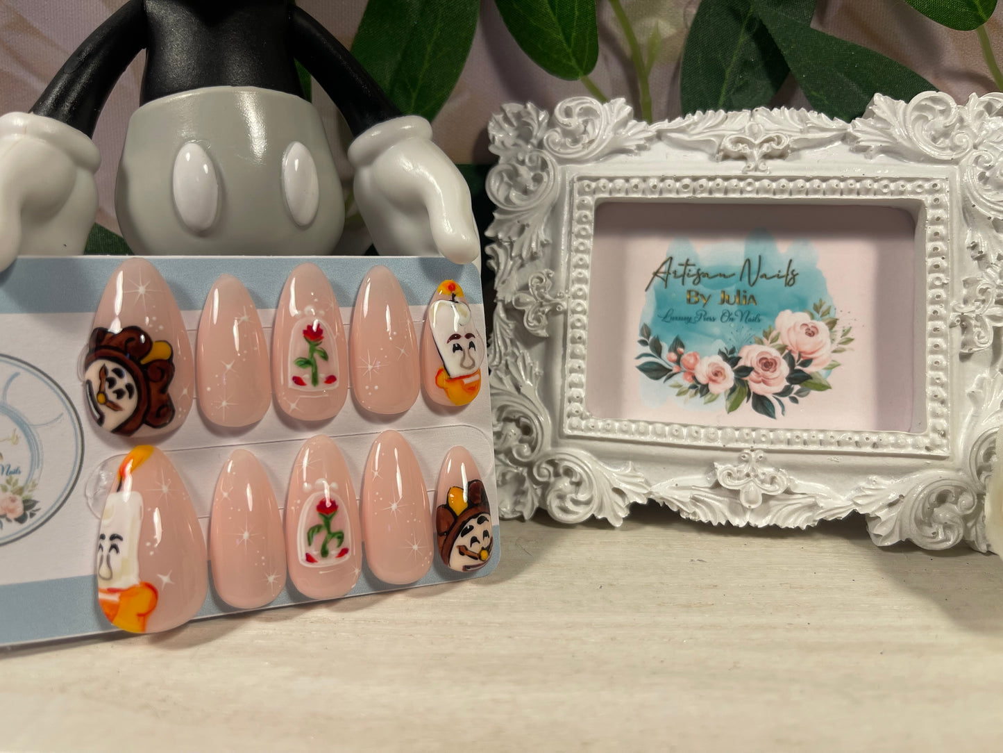 BE OUR GUEST - Gel Press on Nails - Set of 10 Clock & Candlestick Nails