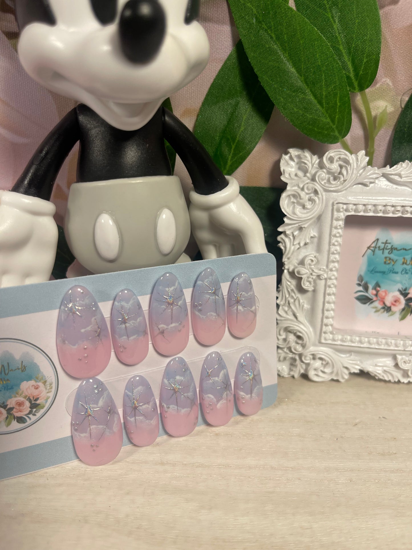 SILVER SKIES - Set of 10 Cloud & Chrome Stars Nails