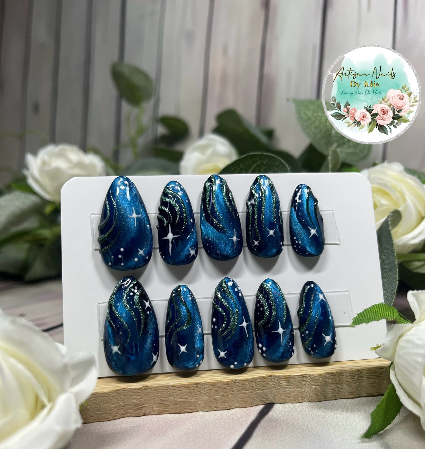 AURORA - Gel Press on Nails - Lot de 10 ongles inspirés des aurores boréales - Fabriqués sur commande