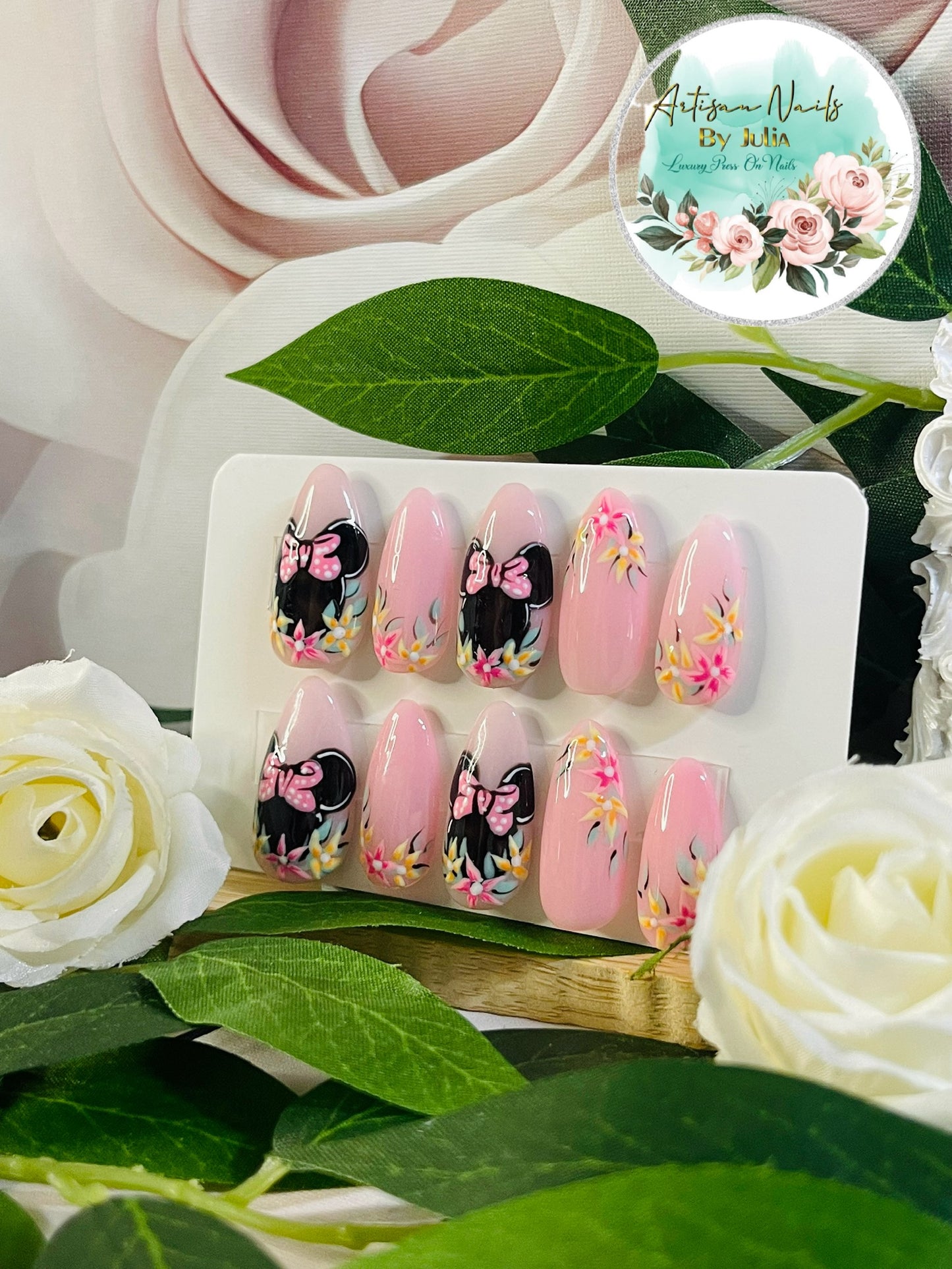 MINNIE ROSE - Uñas de gel prensadas - Juego de 10 uñas inspiradas en Minnie - Hechas a pedido