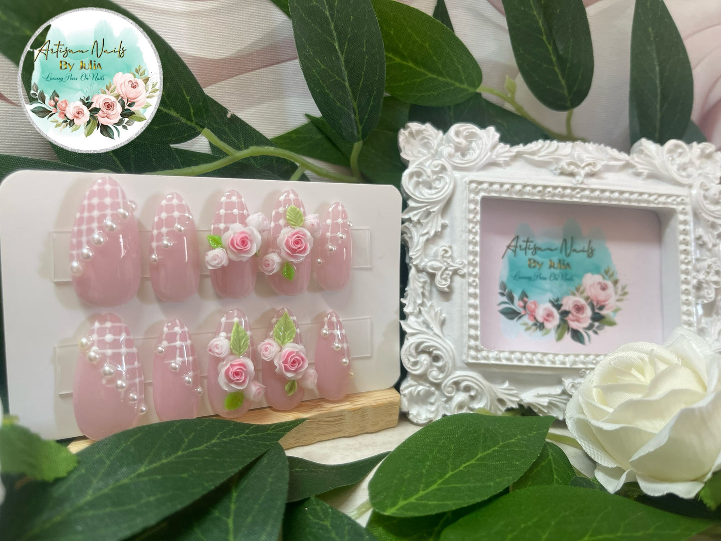 LOVE STORY - Gel Press on Nails - Lot de 10 faux ongles en dentelle avec roses 3D - Fabriqués sur commande
