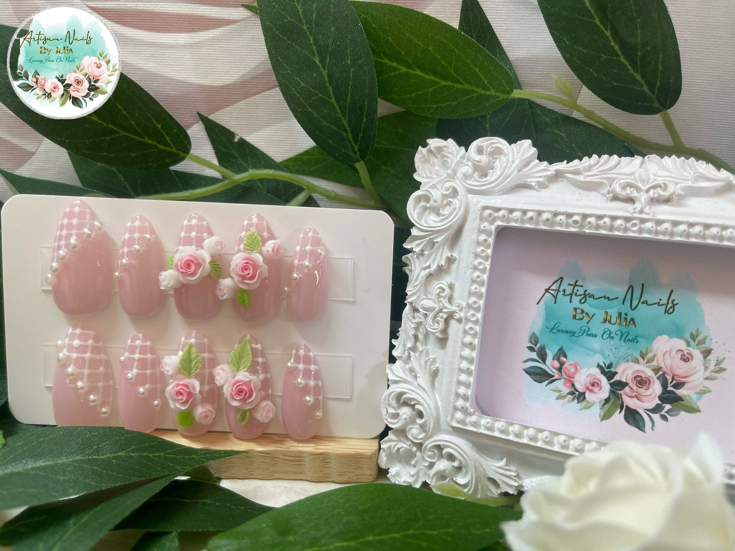 LOVE STORY - Gel Press on Nails - Lot de 10 faux ongles en dentelle avec roses 3D - Fabriqués sur commande