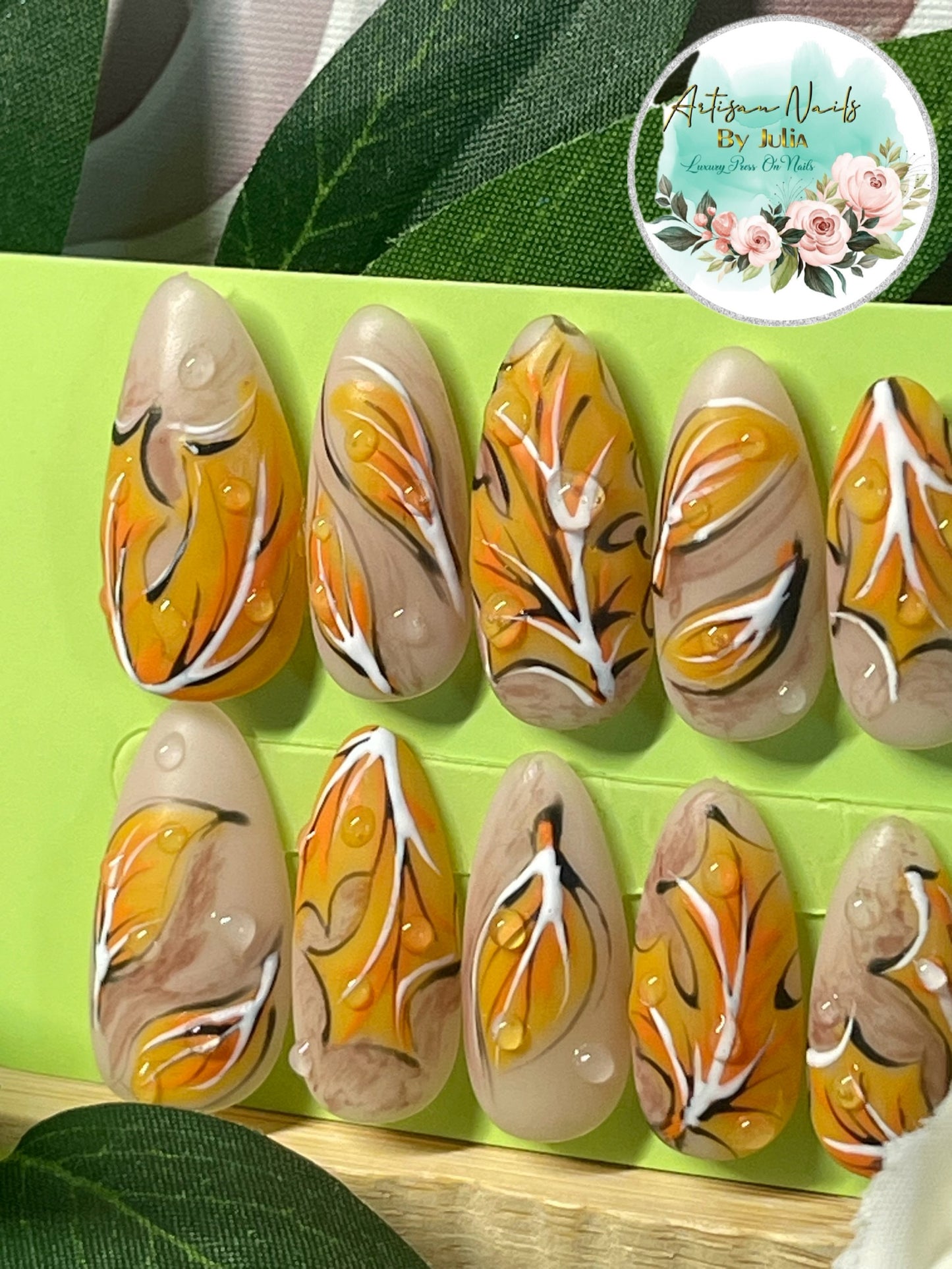 FALL-ING LEAVES - Set of 10 autumn leaves with Dew Nails