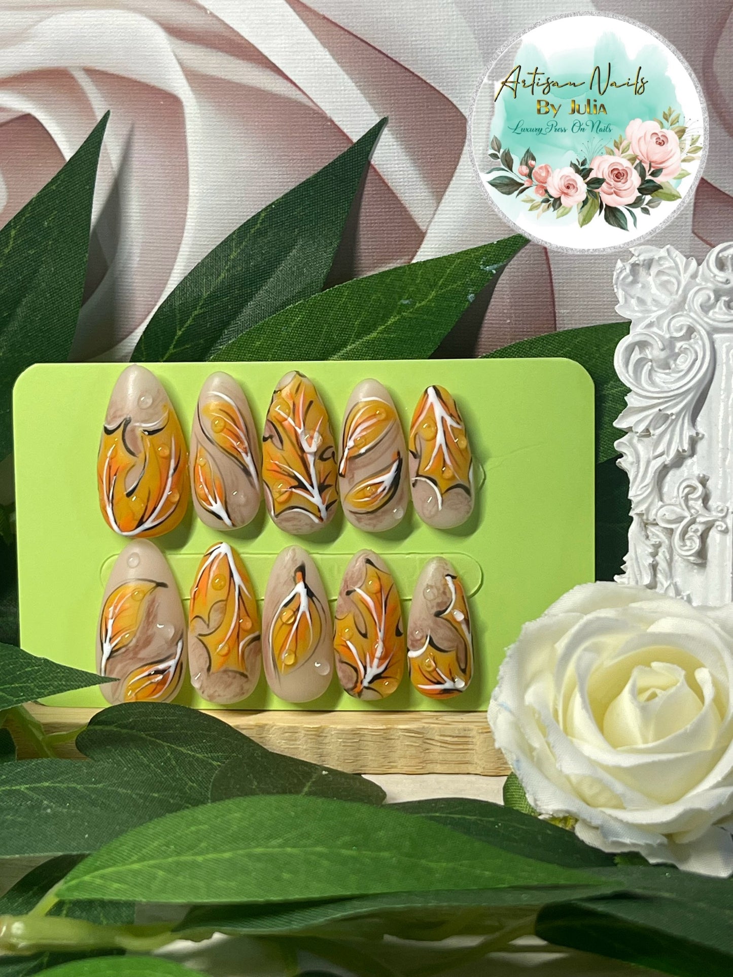 FALL-ING LEAVES - Set of 10 autumn leaves with Dew Nails