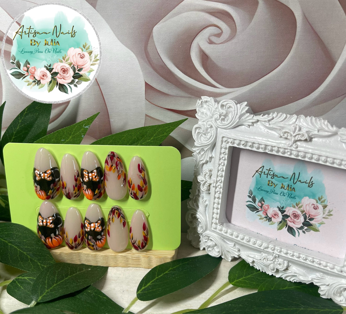 MINNIE D'AUTOMNE - Gel Press on Nails - Lot de 10 ongles inspirés de Minnie - Fabriqués sur commande