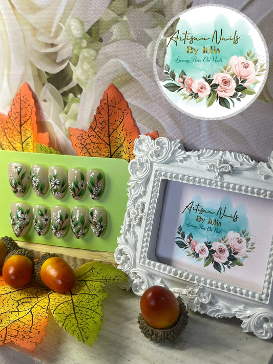 FROSTY MORNING -  Set of 10 Frosted Leaf Nails