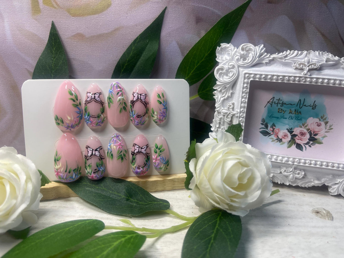 MINNIE SPRING - Set de 10 uñas florales inspiradas en Minnie
