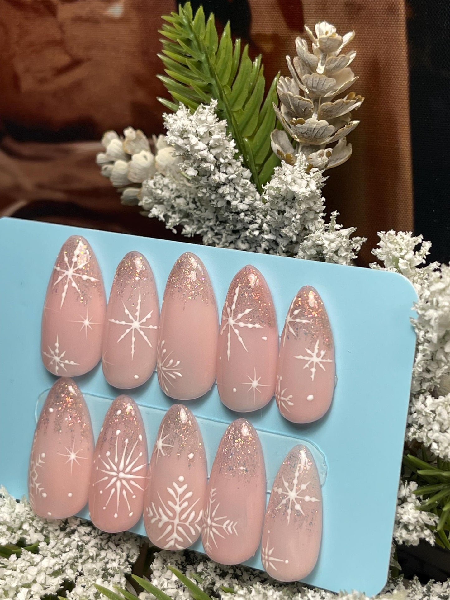 SNOW ANGEL - Set of cats eye Snowflake Nails