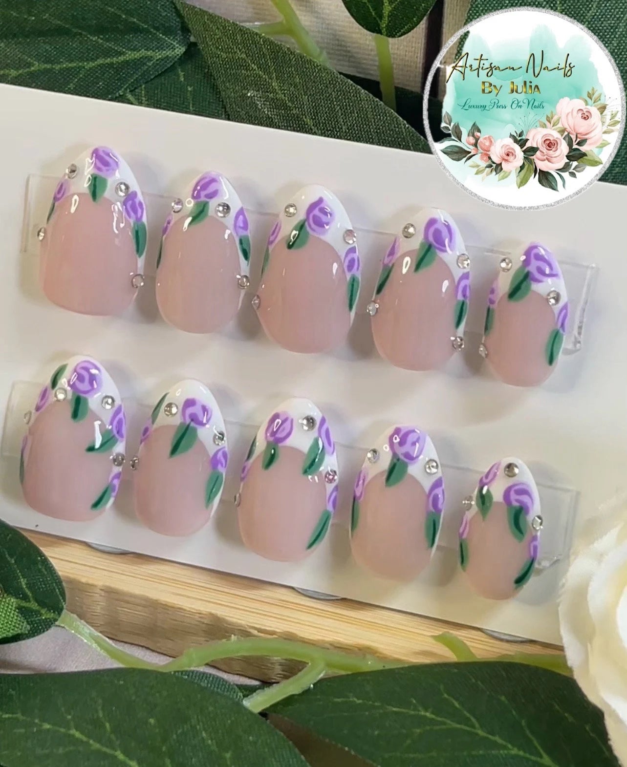 LAVENDER HAZE - Juego de 10 uñas francesas con rosas lilas y diamantes