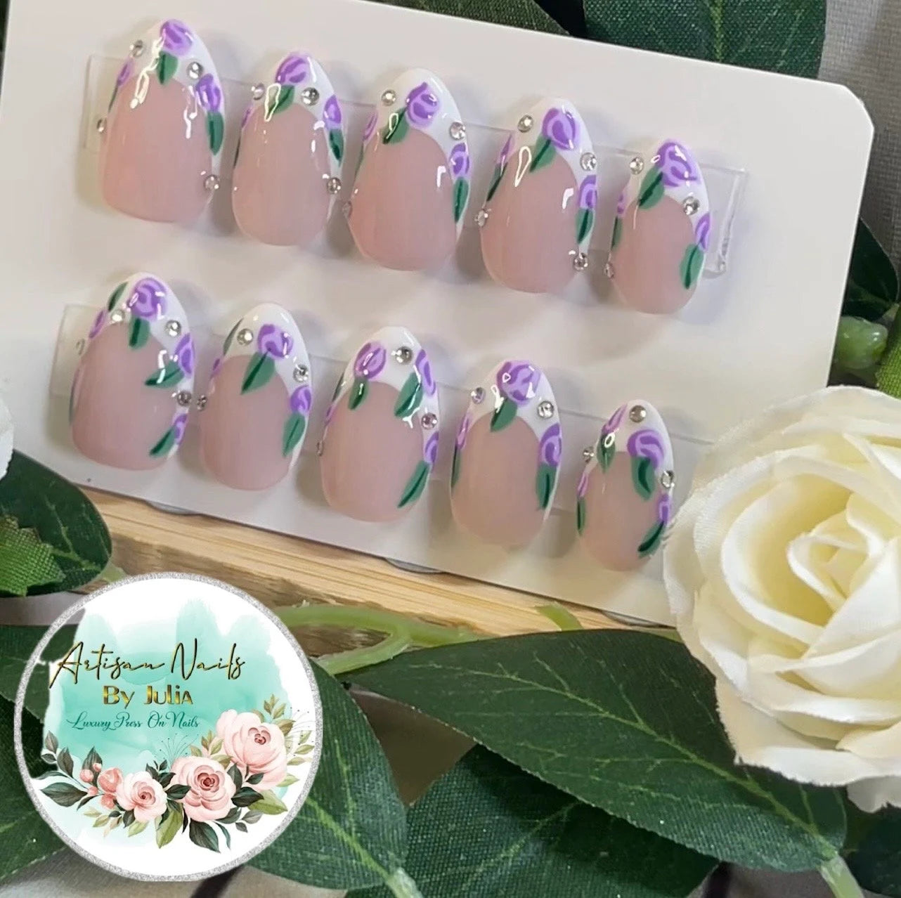 LAVENDER HAZE - Juego de 10 uñas francesas con rosas lilas y diamantes