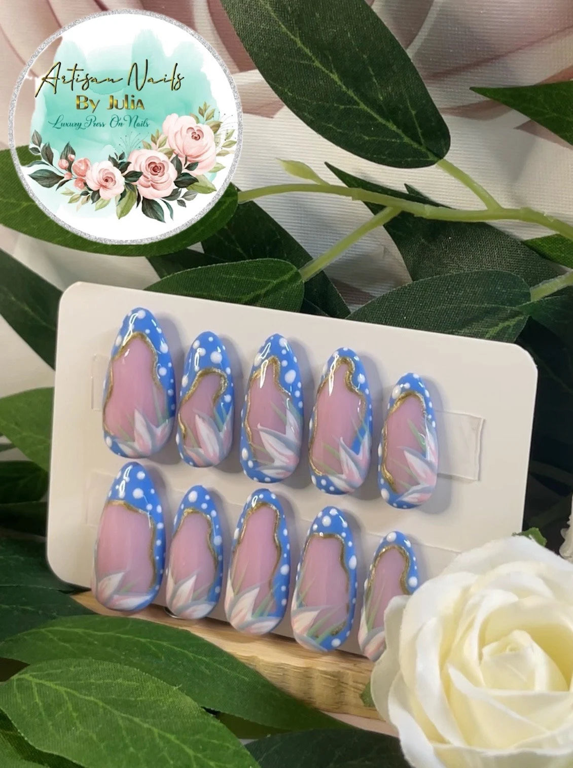 TRANQUILITY - Ongles en gel à presser - Lot de 10 ongles à motif de points bleus - Fabriqués sur commande