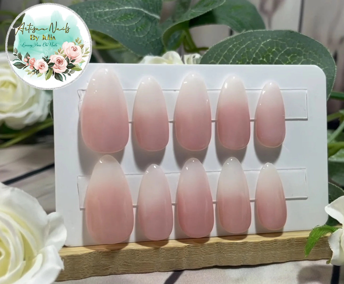BABY BOOMER - Set de 10 uñas ombré rosas y blancas