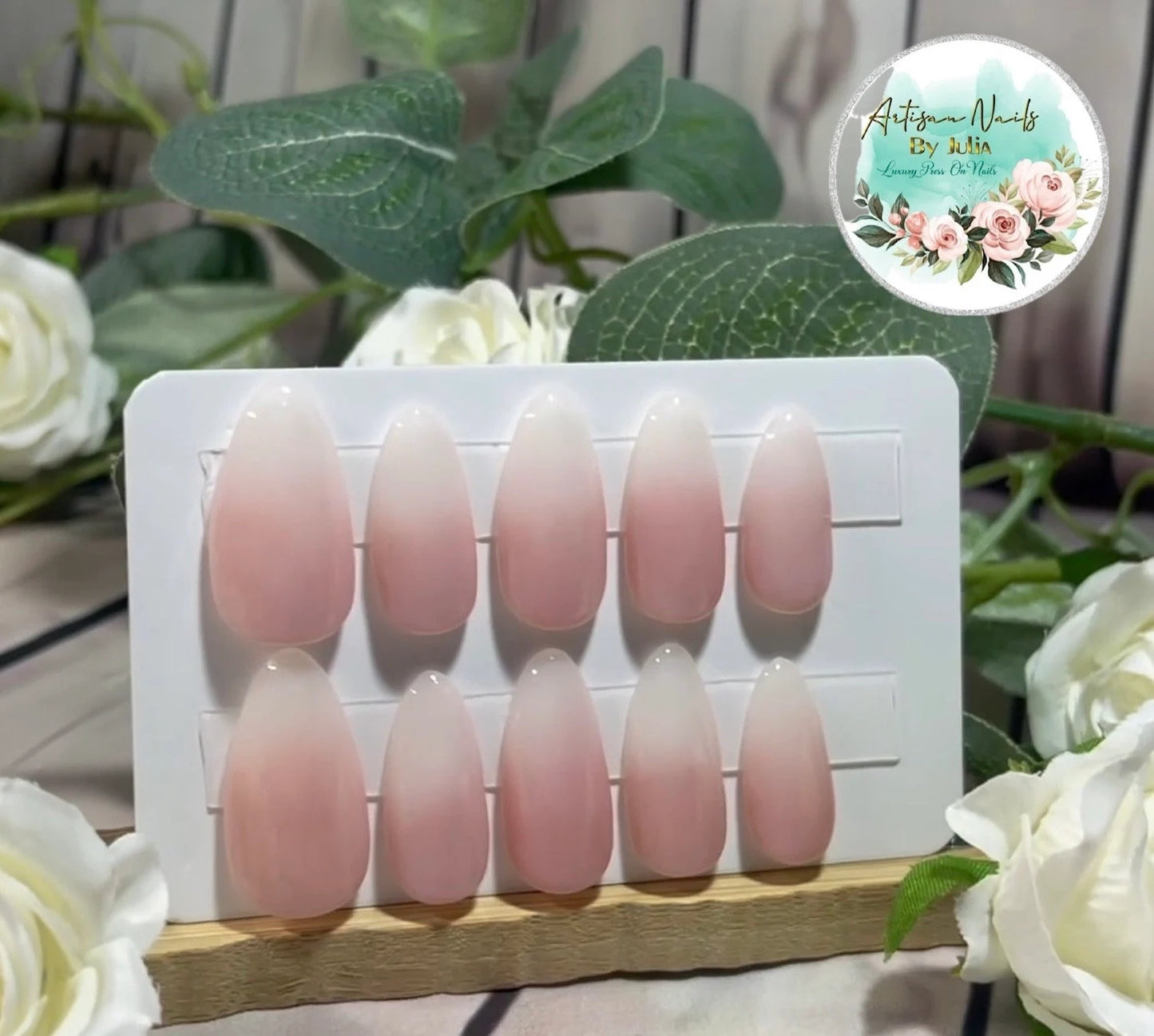 BABY BOOMER - Set de 10 uñas ombré rosas y blancas
